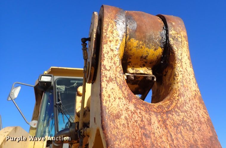 image for item DN2408 2000 Komatsu WA600-1LE  wheel loader