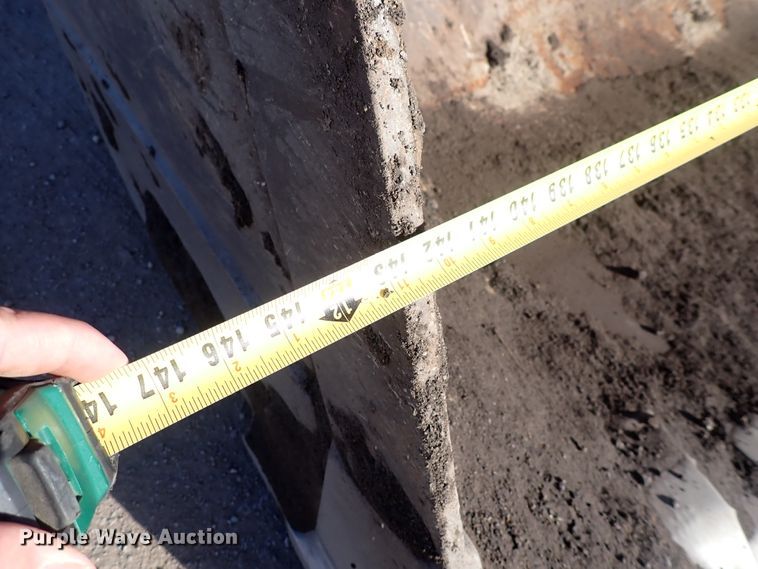 image for item DN2408 2000 Komatsu WA600-1LE  wheel loader