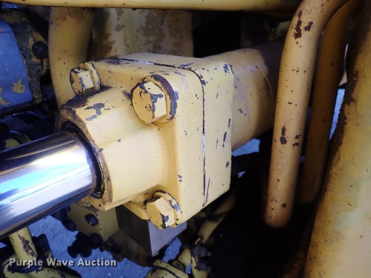 image for item DN2408 2000 Komatsu WA600-1LE  wheel loader