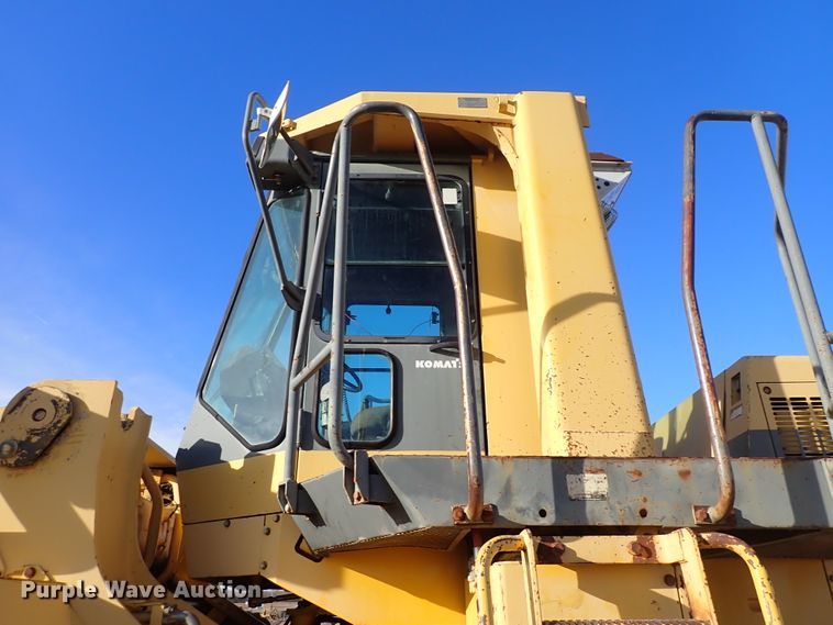 image for item DN2408 2000 Komatsu WA600-1LE  wheel loader