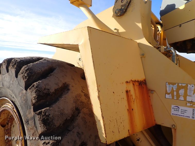 image for item DN2408 2000 Komatsu WA600-1LE  wheel loader