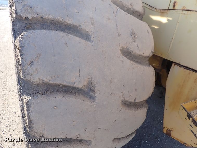 image for item DN2408 2000 Komatsu WA600-1LE  wheel loader