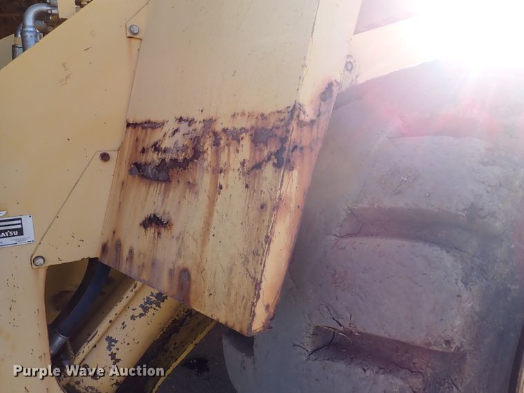 image for item DN2408 2000 Komatsu WA600-1LE  wheel loader