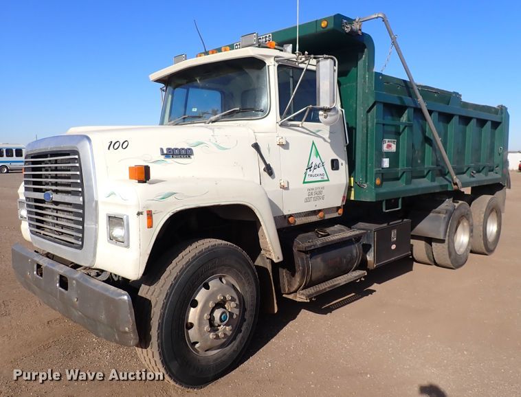 image for item DN2410 1992 Ford LT8000  dump truck
