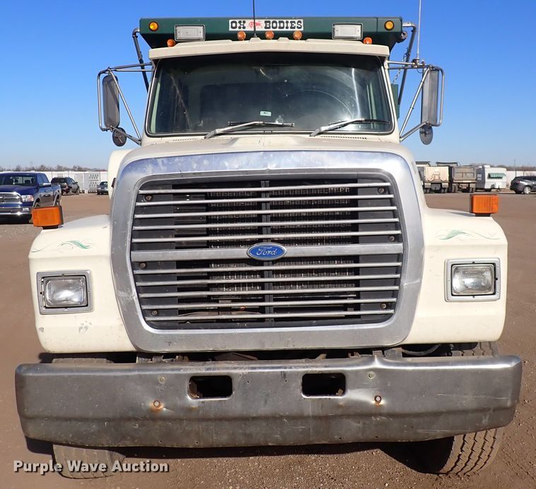 image for item DN2410 1992 Ford LT8000  dump truck