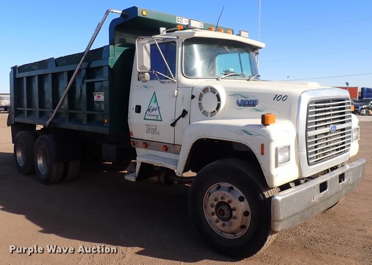 image for item DN2410 1992 Ford LT8000  dump truck
