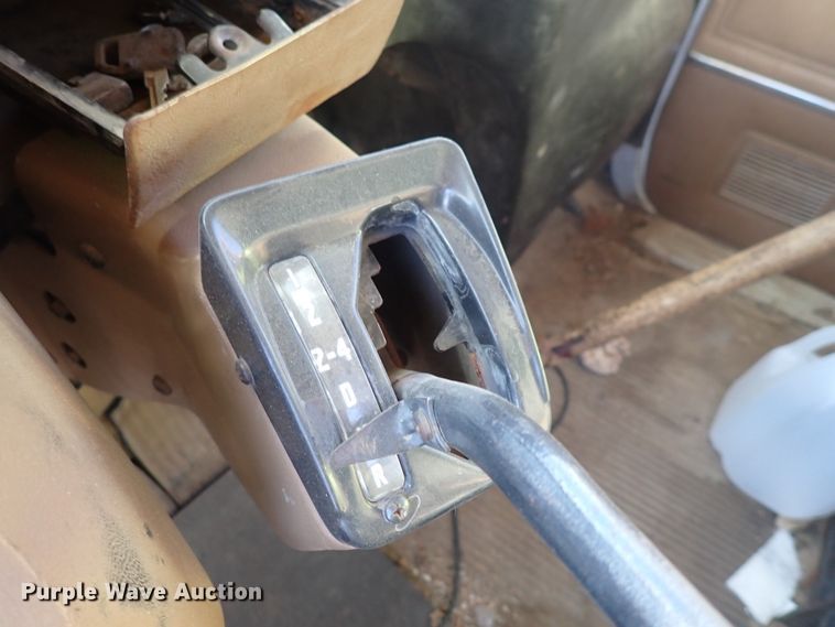 image for item DN2410 1992 Ford LT8000  dump truck