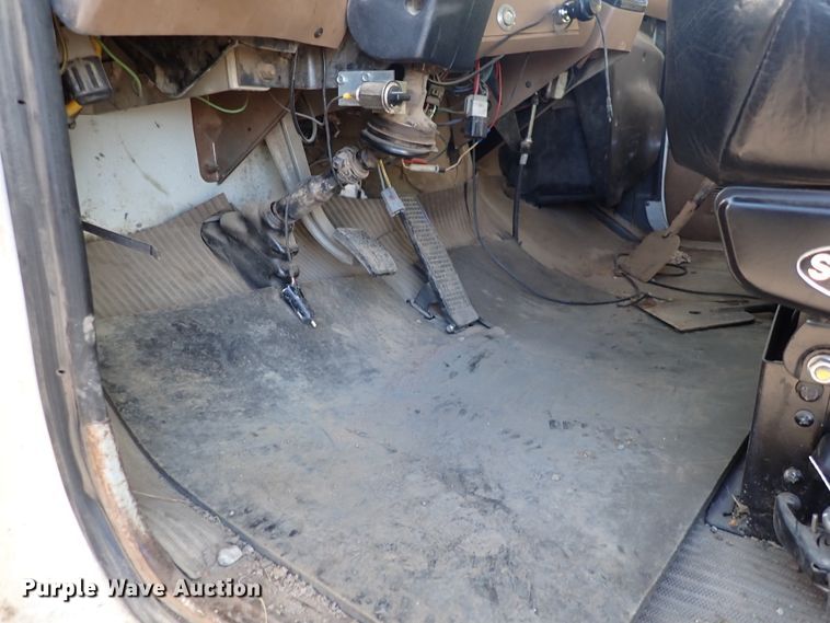 image for item DN2410 1992 Ford LT8000  dump truck