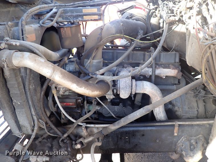 image for item DN2410 1992 Ford LT8000  dump truck