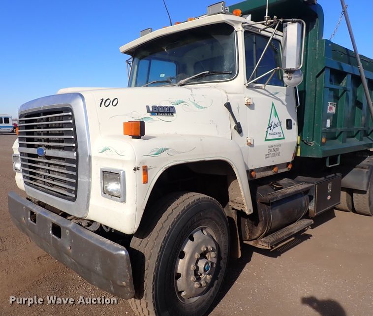 image for item DN2410 1992 Ford LT8000  dump truck