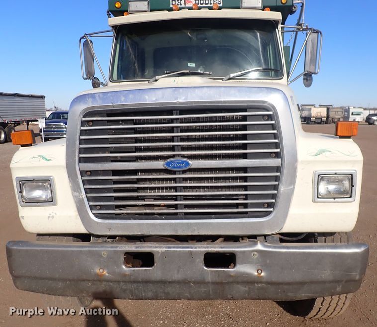 image for item DN2410 1992 Ford LT8000  dump truck