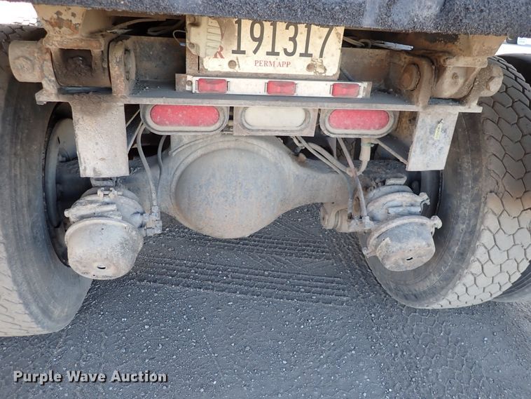 image for item DN2410 1992 Ford LT8000  dump truck