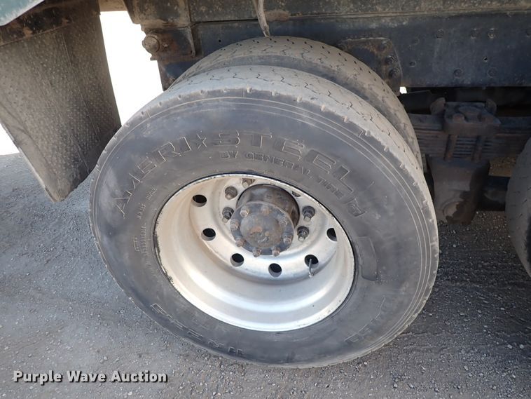 image for item DN2410 1992 Ford LT8000  dump truck