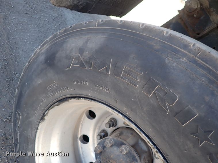 image for item DN2410 1992 Ford LT8000  dump truck