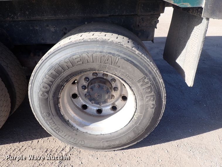 image for item DN2410 1992 Ford LT8000  dump truck