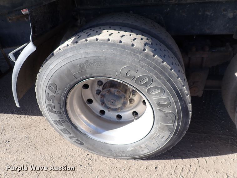 image for item DN2410 1992 Ford LT8000  dump truck