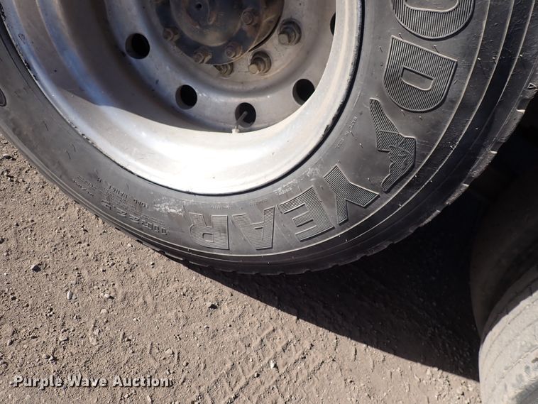 image for item DN2410 1992 Ford LT8000  dump truck