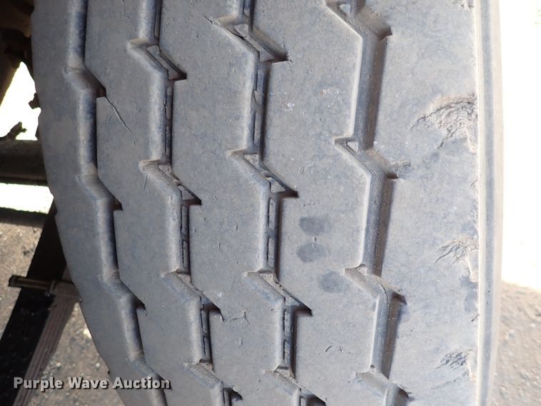 image for item DN2410 1992 Ford LT8000  dump truck