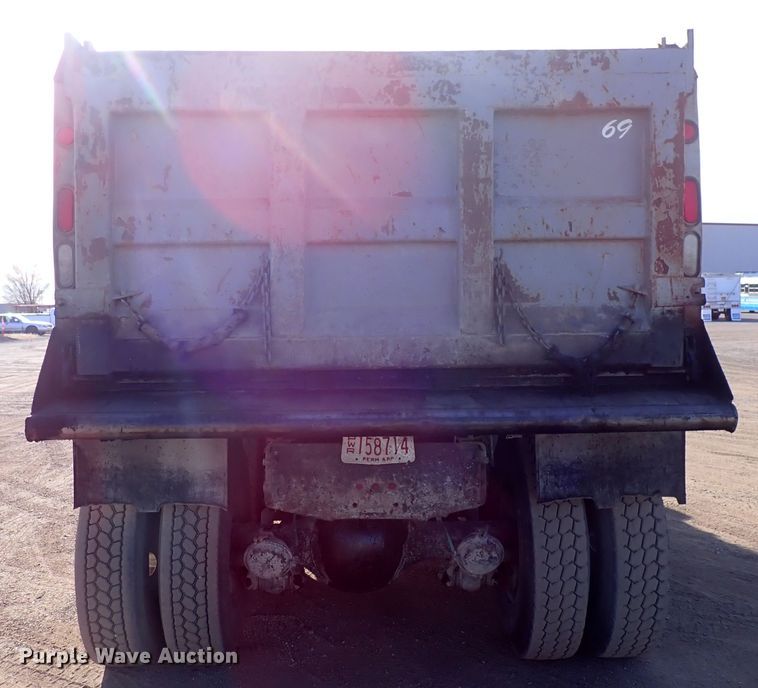 image for item DN2411 1994 Ford LT8000F  dump truck
