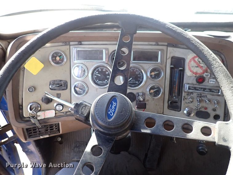 image for item DN2411 1994 Ford LT8000F  dump truck