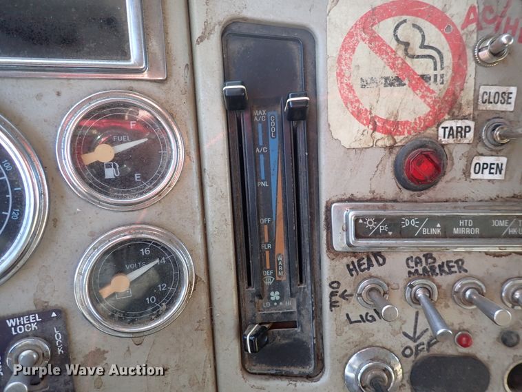 image for item DN2411 1994 Ford LT8000F  dump truck