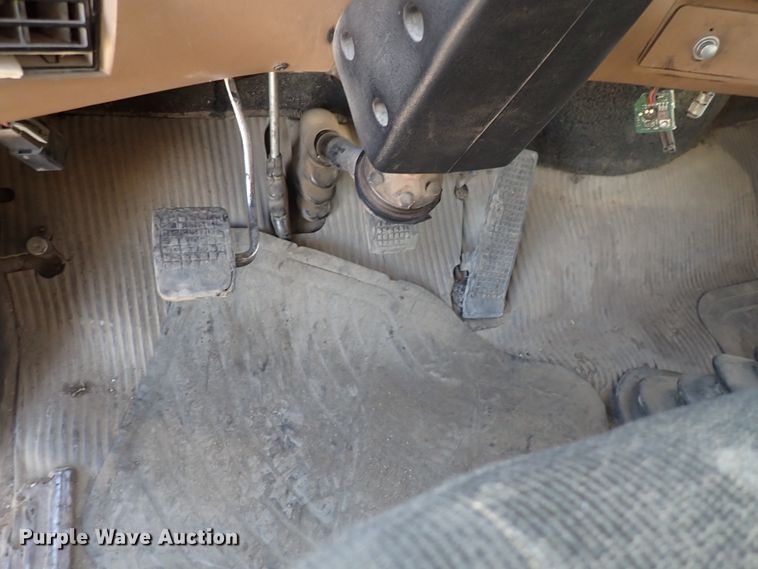 image for item DN2411 1994 Ford LT8000F  dump truck