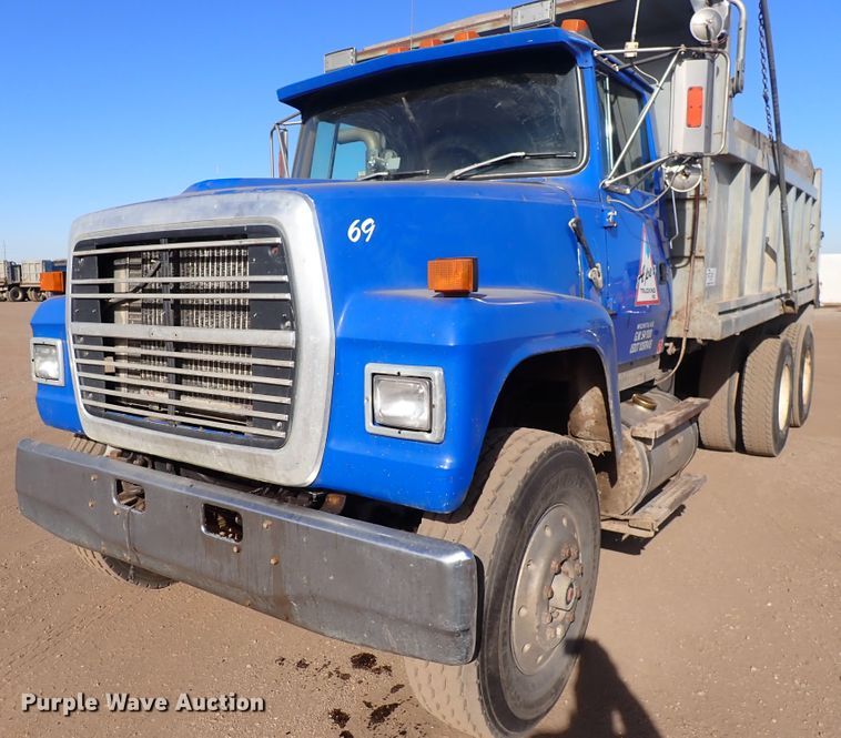 image for item DN2411 1994 Ford LT8000F  dump truck