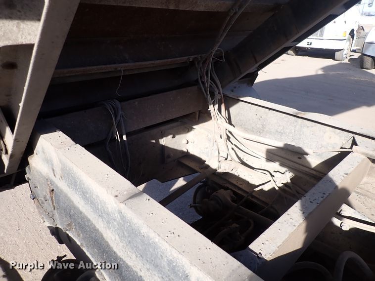 image for item DN2411 1994 Ford LT8000F  dump truck