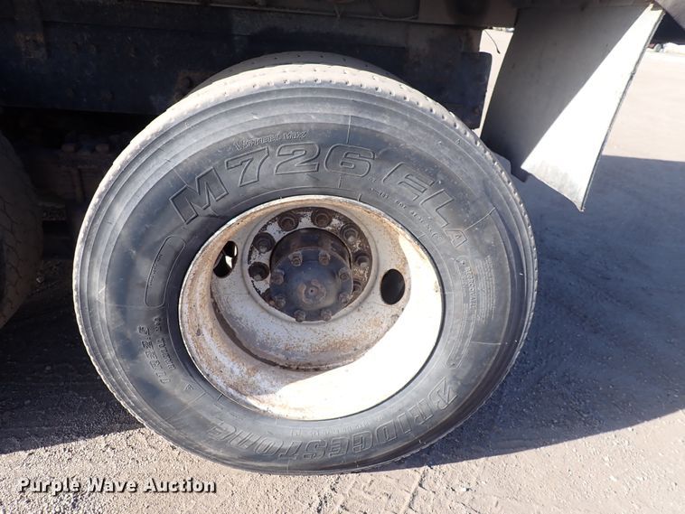 image for item DN2411 1994 Ford LT8000F  dump truck