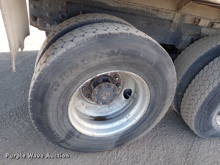 image for item DN2411 1994 Ford LT8000F  dump truck