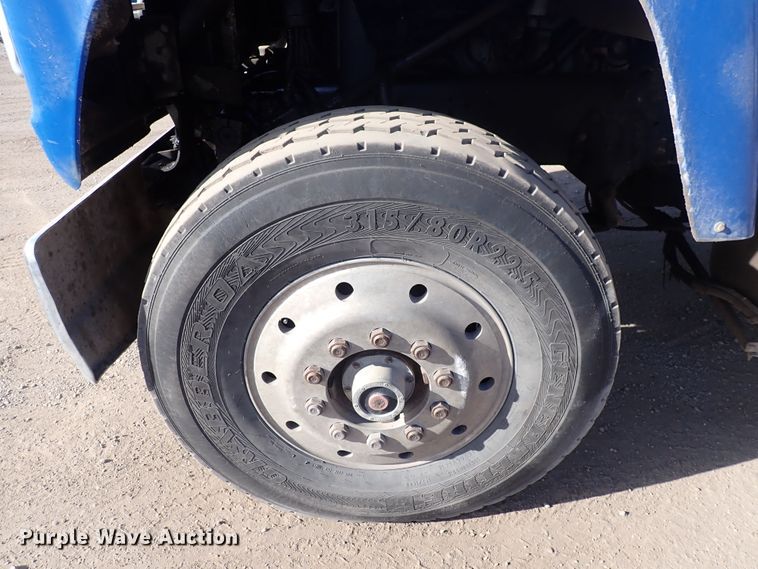 image for item DN2411 1994 Ford LT8000F  dump truck