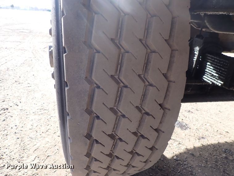 image for item DN2411 1994 Ford LT8000F  dump truck