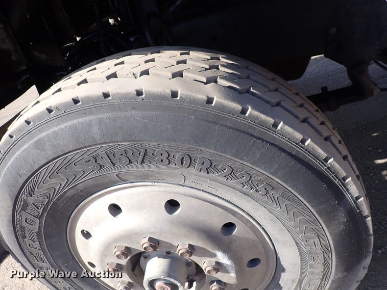 image for item DN2411 1994 Ford LT8000F  dump truck