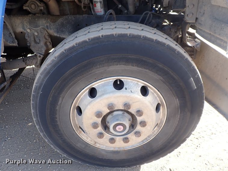 image for item DN2411 1994 Ford LT8000F  dump truck