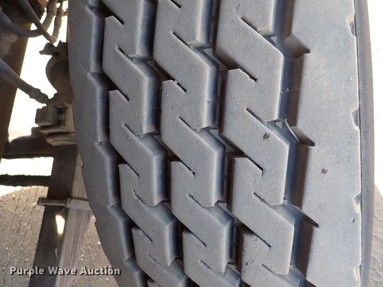 image for item DN2411 1994 Ford LT8000F  dump truck