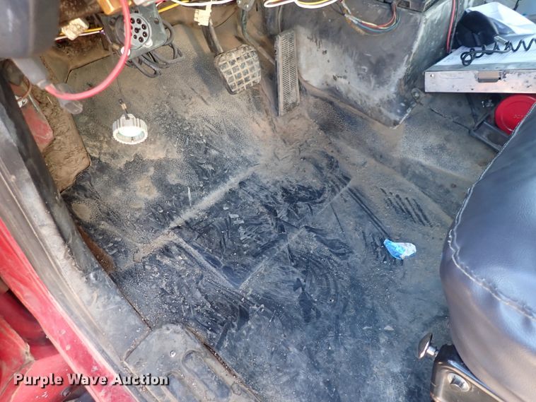 image for item DN2412 1998 Chevrolet C7500  dump truck