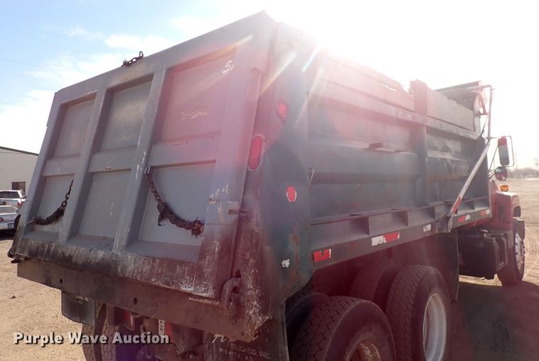 image for item DN2412 1998 Chevrolet C7500  dump truck