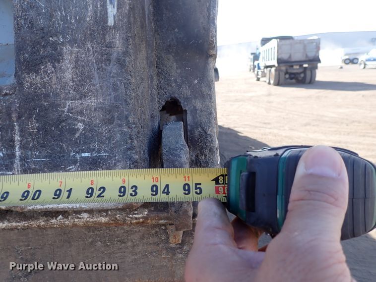 image for item DN2412 1998 Chevrolet C7500  dump truck