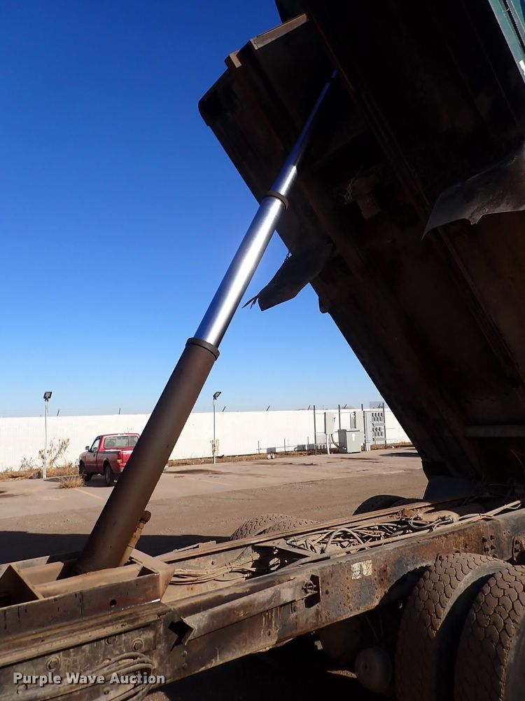 image for item DN2412 1998 Chevrolet C7500  dump truck