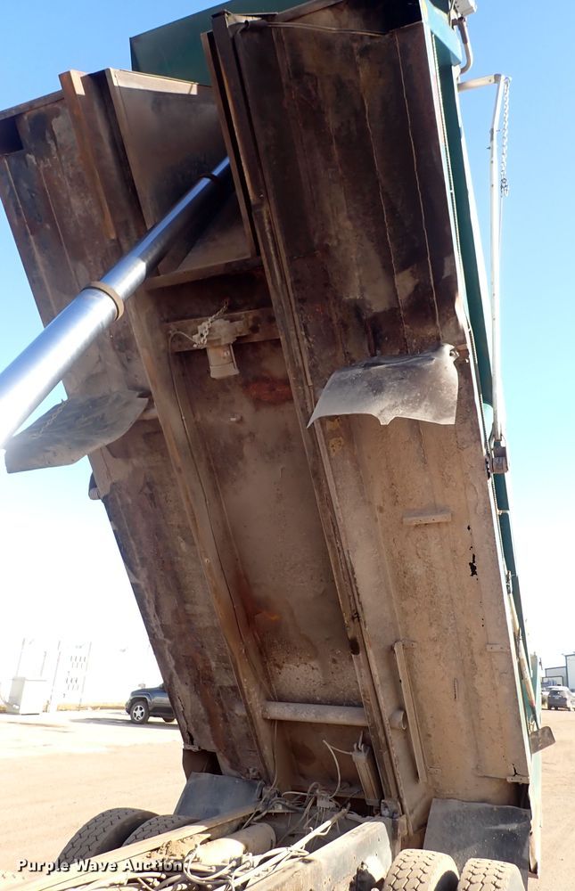 image for item DN2412 1998 Chevrolet C7500  dump truck