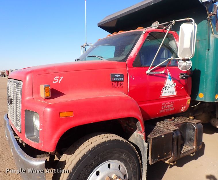 image for item DN2412 1998 Chevrolet C7500  dump truck
