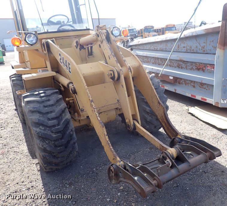 image for item DN2415 1993 John Deere 244E  wheel loader