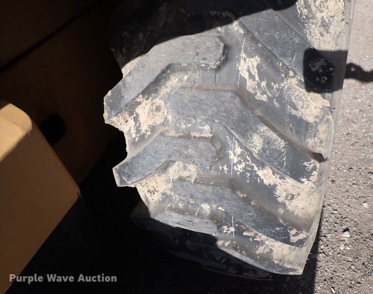 image for item DN2415 1993 John Deere 244E  wheel loader