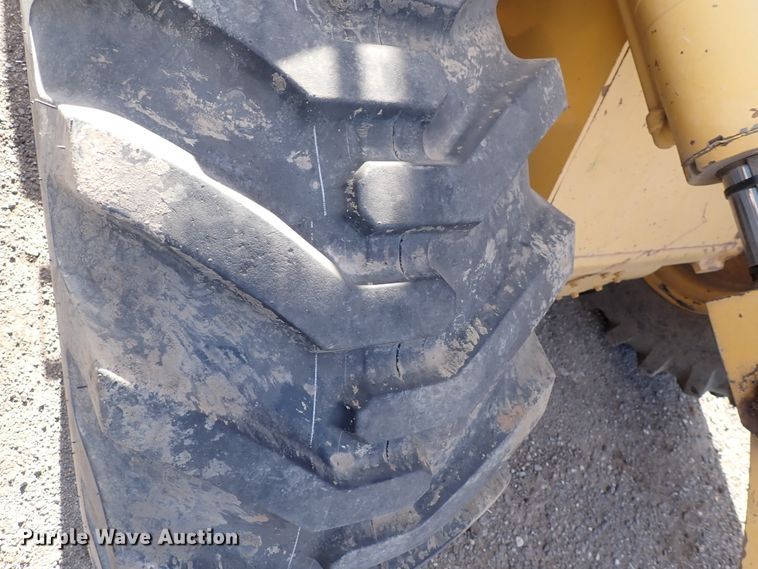 image for item DN2415 1993 John Deere 244E  wheel loader