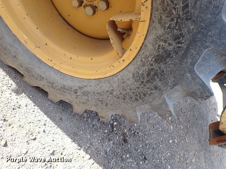 image for item DN2415 1993 John Deere 244E  wheel loader