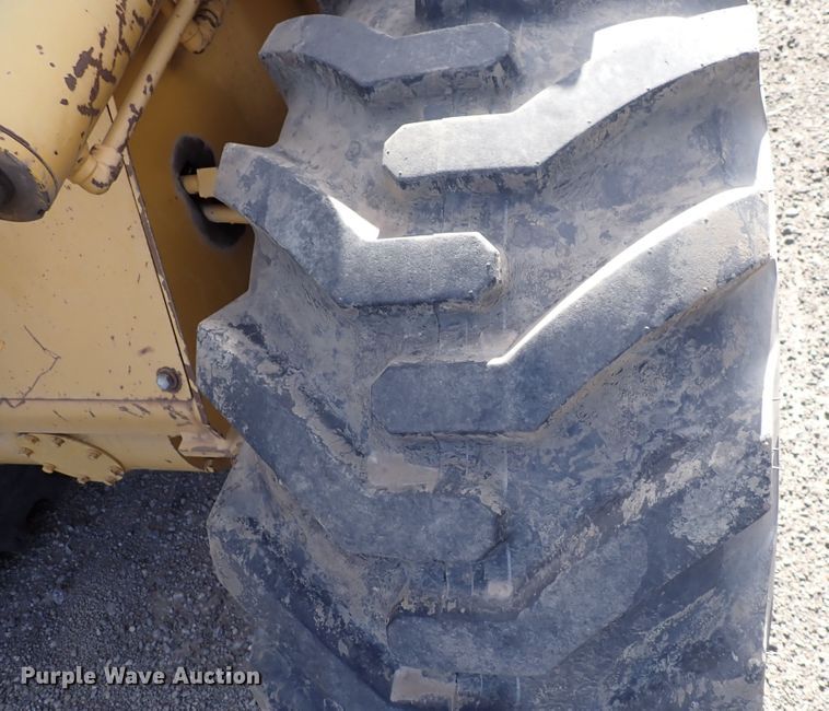 image for item DN2415 1993 John Deere 244E  wheel loader