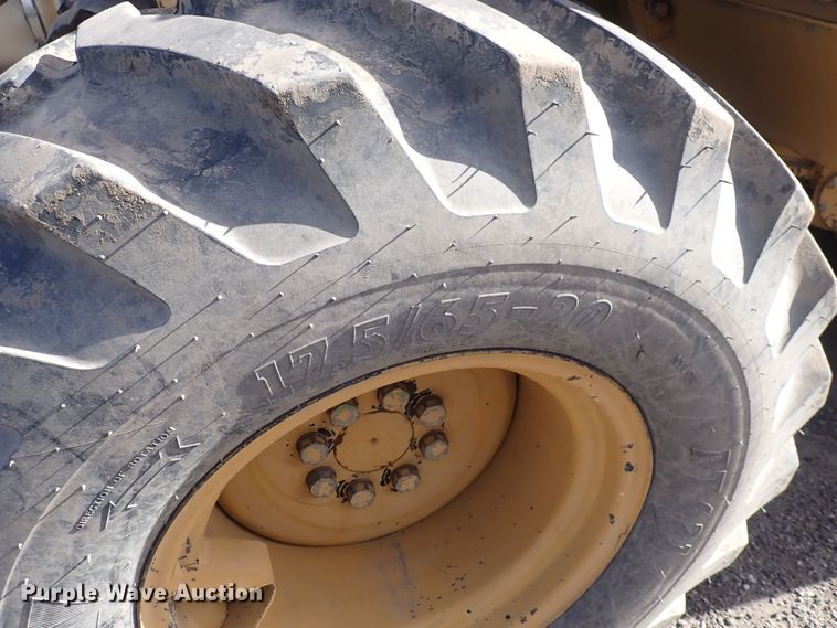 image for item DN2415 1993 John Deere 244E  wheel loader