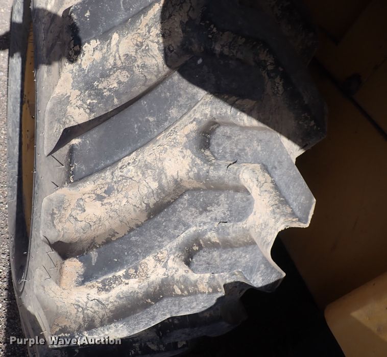 image for item DN2415 1993 John Deere 244E  wheel loader