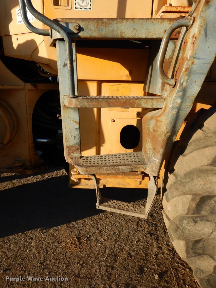 image for item DN2523 1998 Komatsu WA380-3L  wheel loader