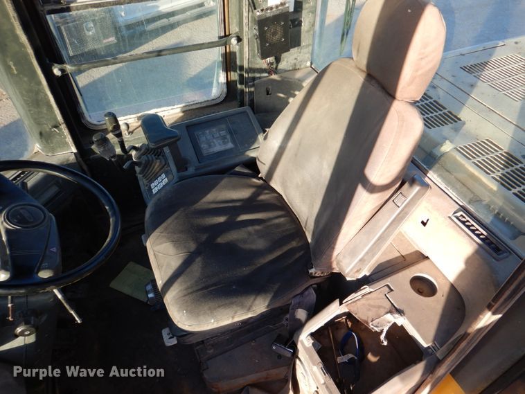 image for item DN2523 1998 Komatsu WA380-3L  wheel loader
